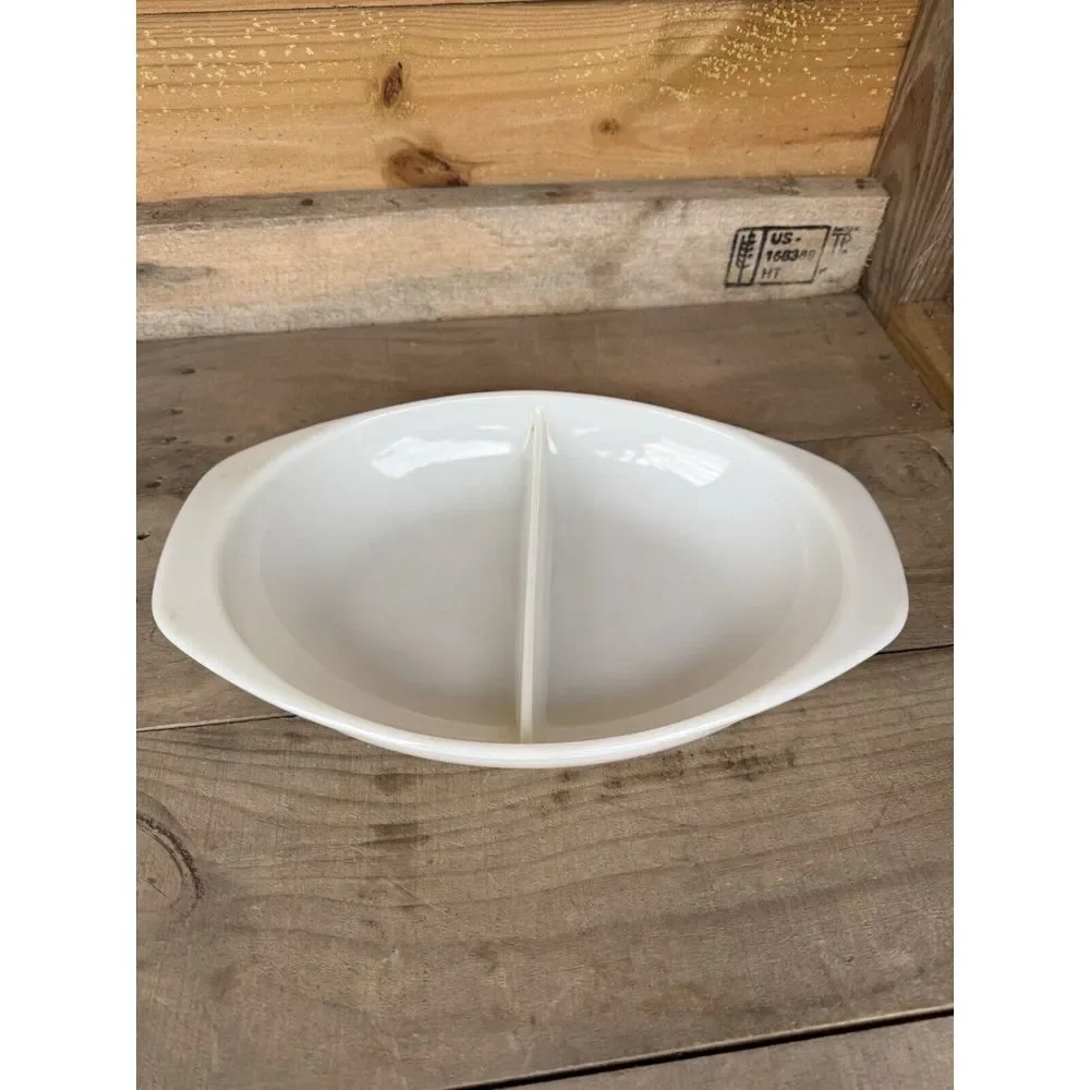Vintage White Pyrex 1‎ 1/2 Qt Milk Glass Divided Casserole Dish 1.5 Quart 1083